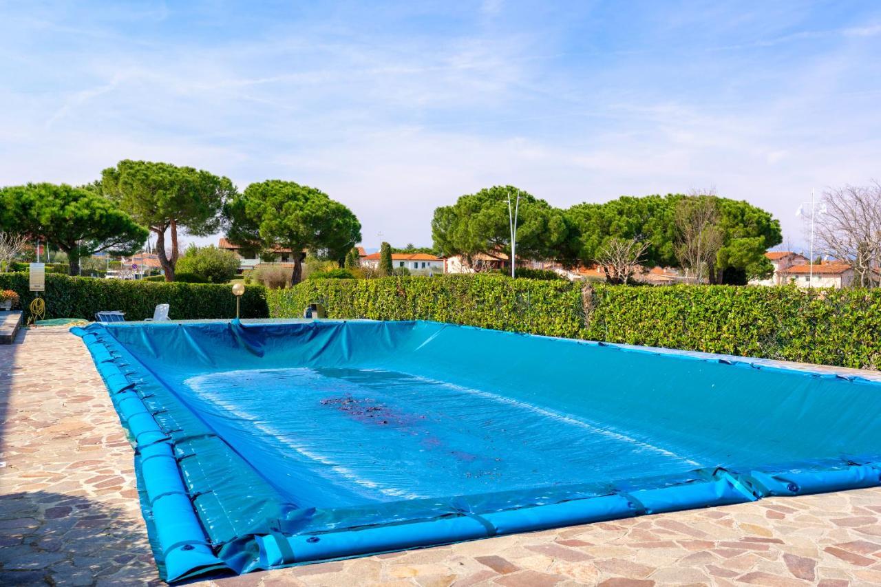 Azzurra Suite - Monolocale Con Piscina E Wifi シルミオーネ エクステリア 写真