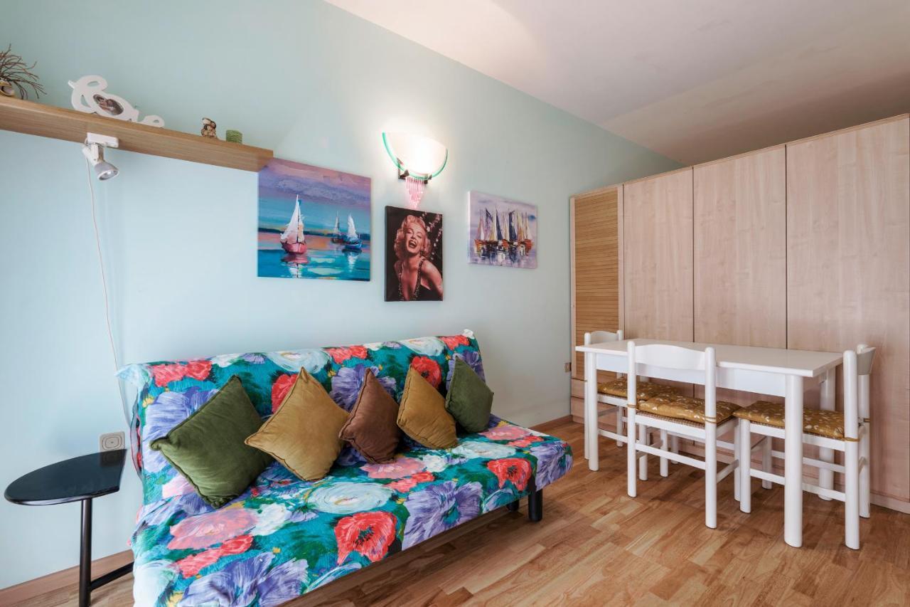 Azzurra Suite - Monolocale Con Piscina E Wifi シルミオーネ エクステリア 写真