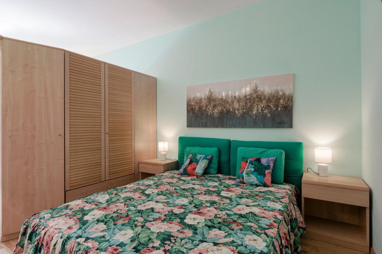 Azzurra Suite - Monolocale Con Piscina E Wifi シルミオーネ エクステリア 写真