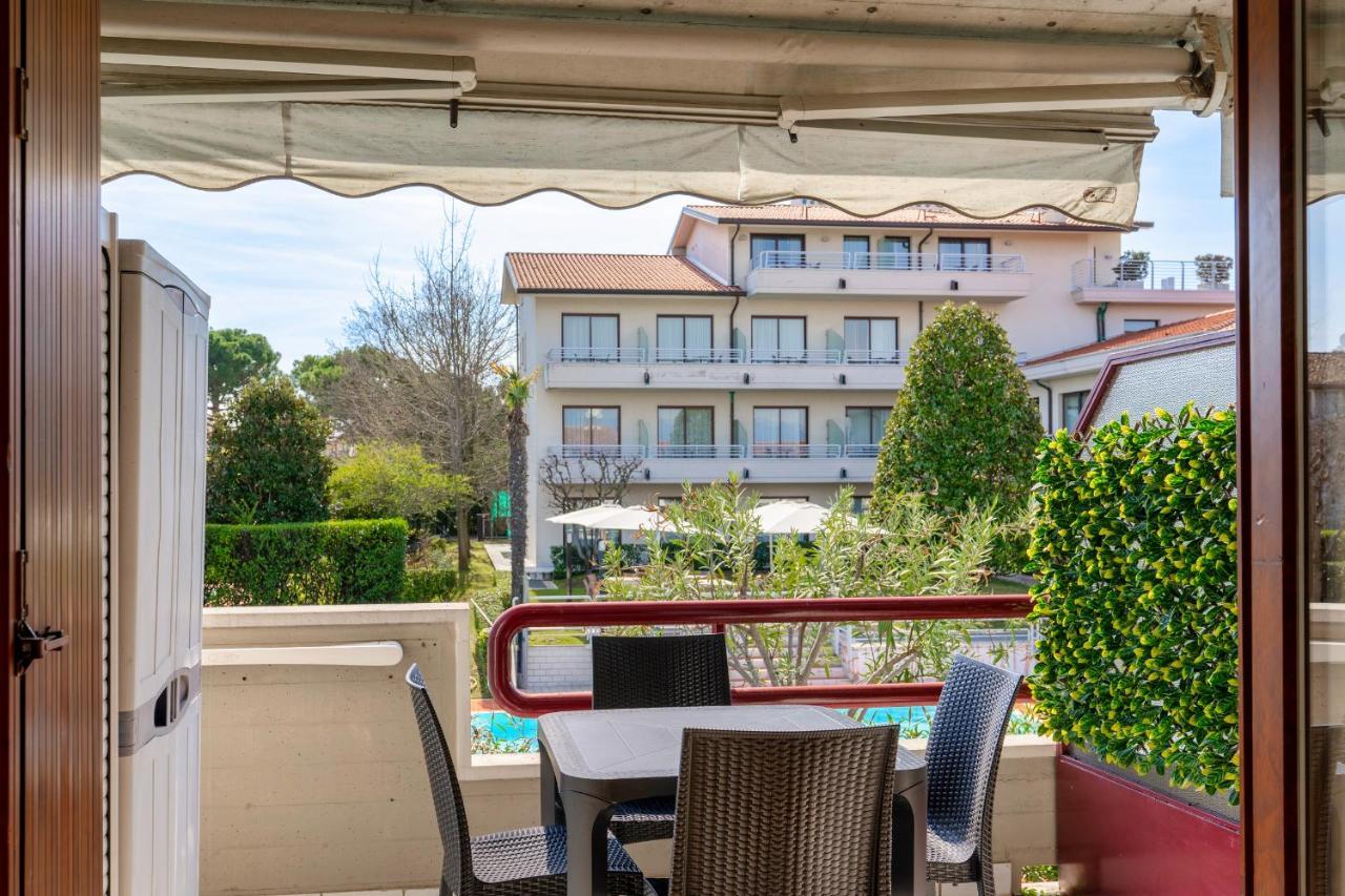 Azzurra Suite - Monolocale Con Piscina E Wifi シルミオーネ エクステリア 写真