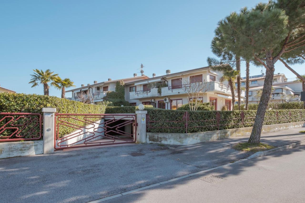 Azzurra Suite - Monolocale Con Piscina E Wifi シルミオーネ エクステリア 写真